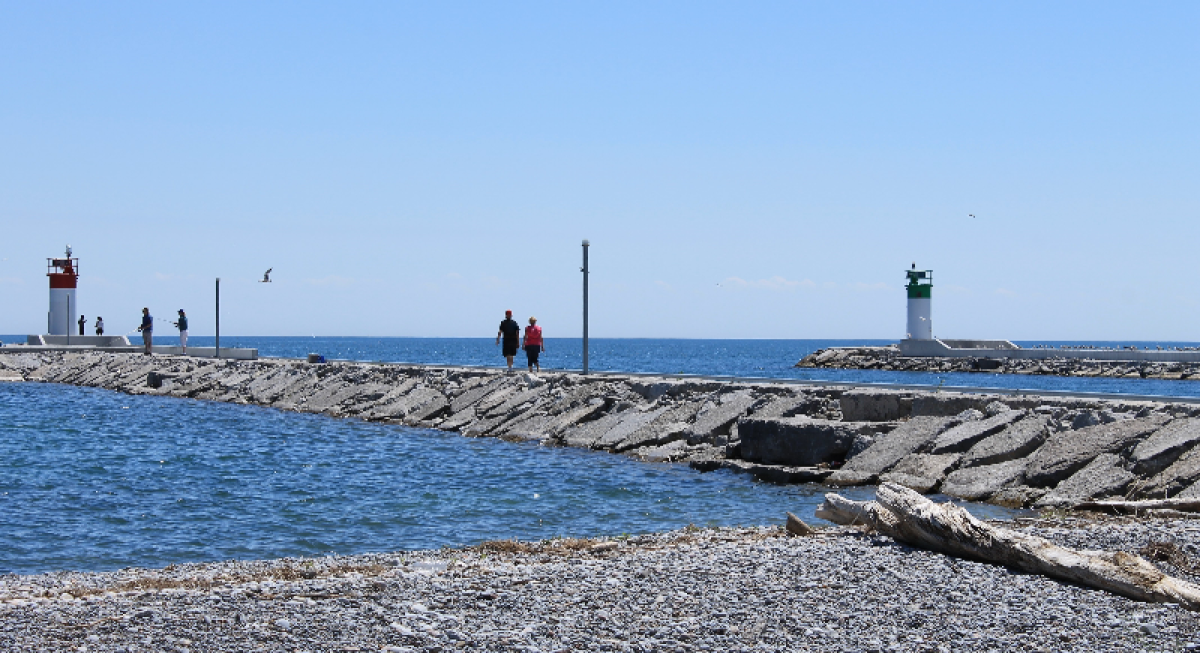 PICKERING, /Pickering-Office