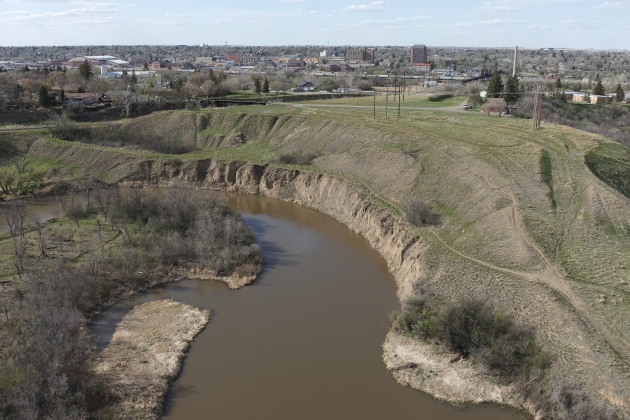 Large retrogressive landslide